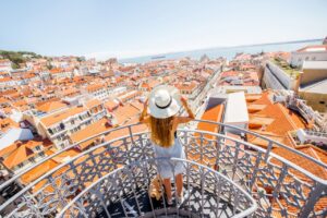 Como o Turismo Influencia o Mercado Imobiliário em Portugal